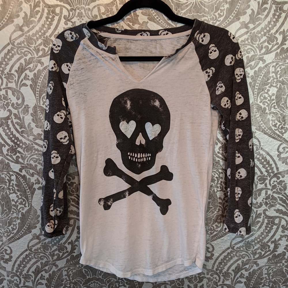 Grayson Threads skull & crossbones 3/4 sleeve tee
